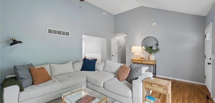 1011 NW 71st Court, Kansas City, MO 64118