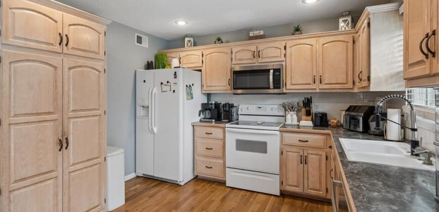 1011 NW 71st Court, Kansas City, MO 64118