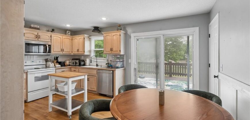 1011 NW 71st Court, Kansas City, MO 64118