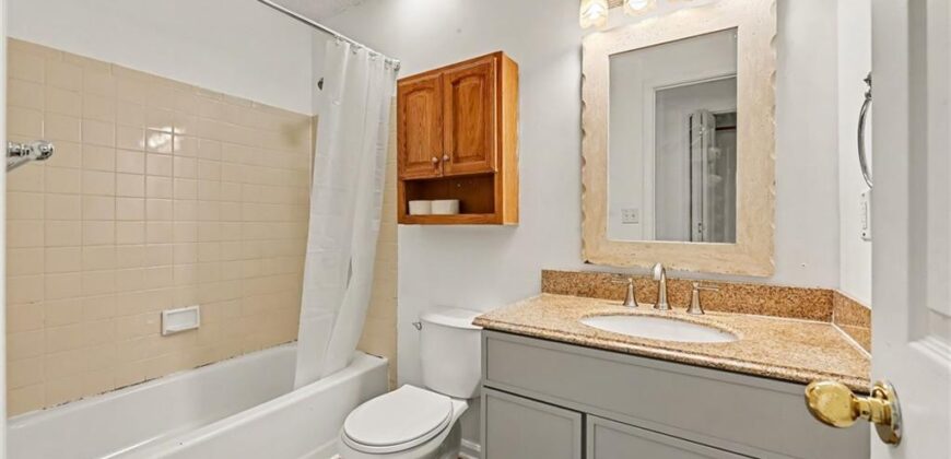 4823 NW 57th Court, Kansas City, MO 64151