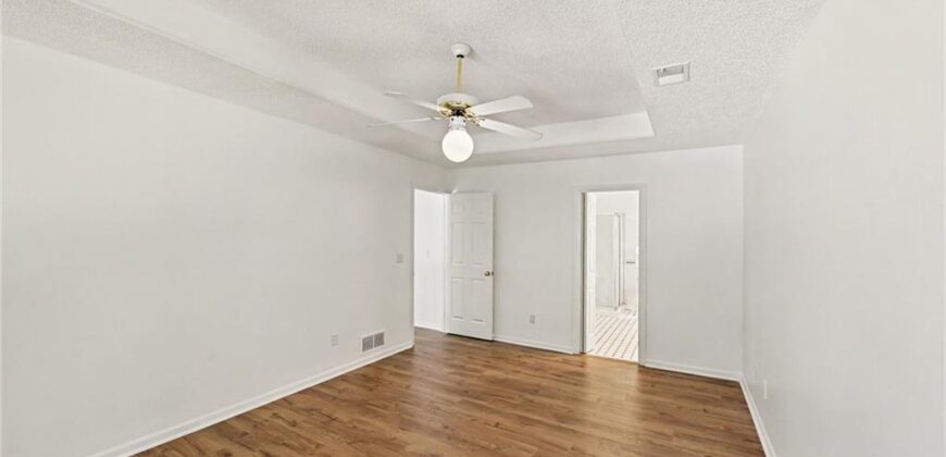 4823 NW 57th Court, Kansas City, MO 64151