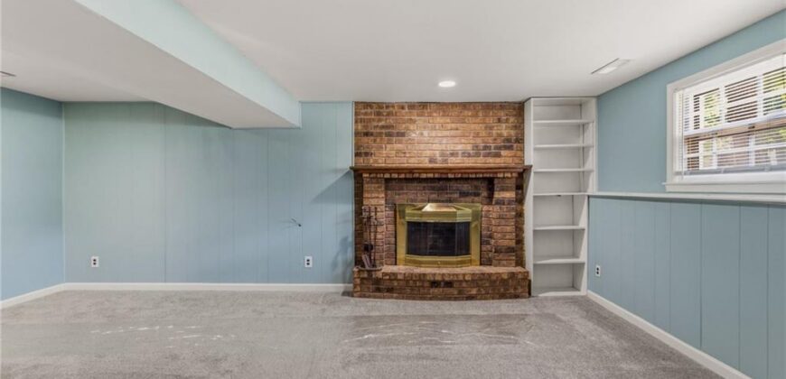 7617 N Stoddard Avenue, Kansas City, MO 64152