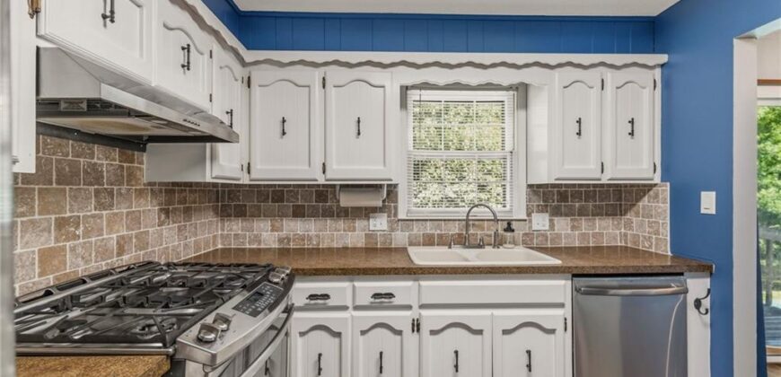 7617 N Stoddard Avenue, Kansas City, MO 64152