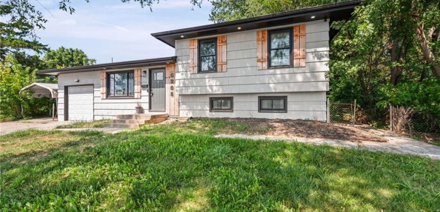 6208 NE Antioch Road, Gladstone, MO 64119