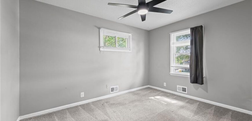 6208 NE Antioch Road, Gladstone, MO 64119