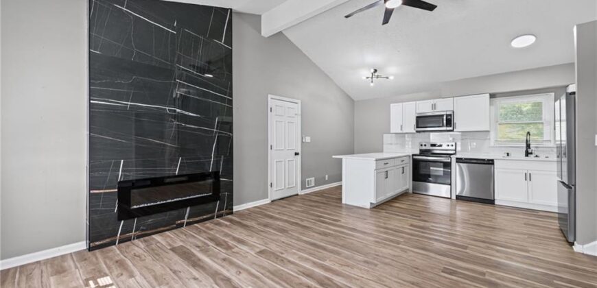 6208 NE Antioch Road, Gladstone, MO 64119
