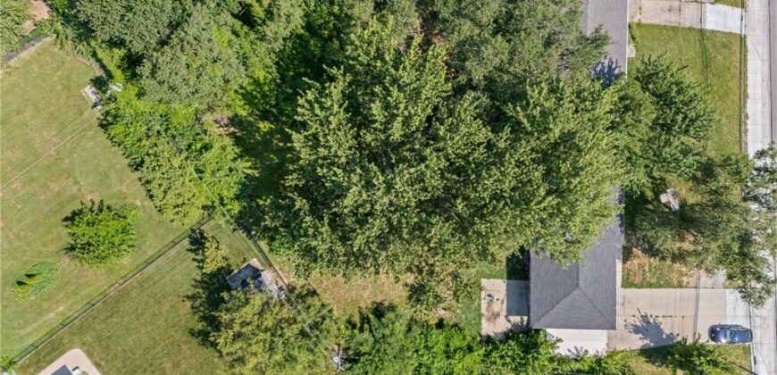 6208 NE Antioch Road, Gladstone, MO 64119