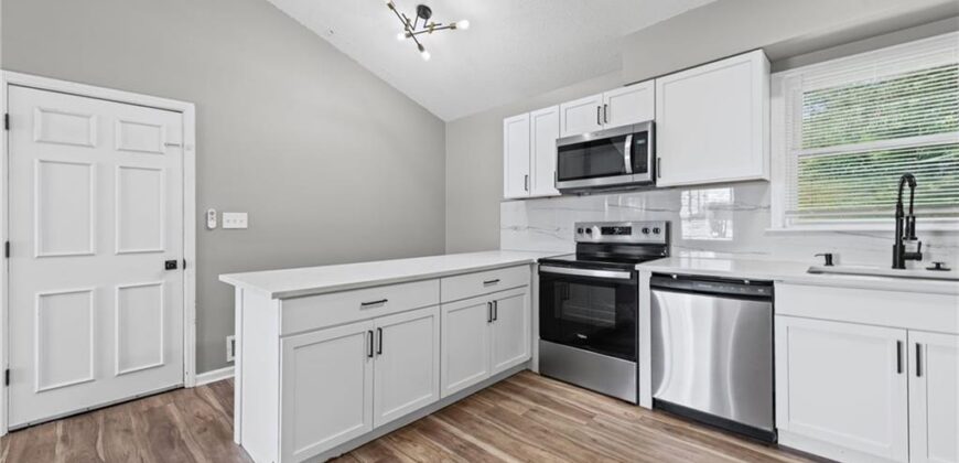6208 NE Antioch Road, Gladstone, MO 64119