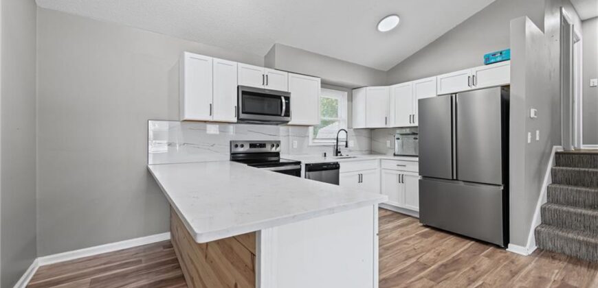 6208 NE Antioch Road, Gladstone, MO 64119