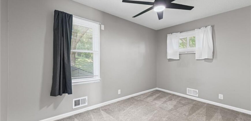 6208 NE Antioch Road, Gladstone, MO 64119