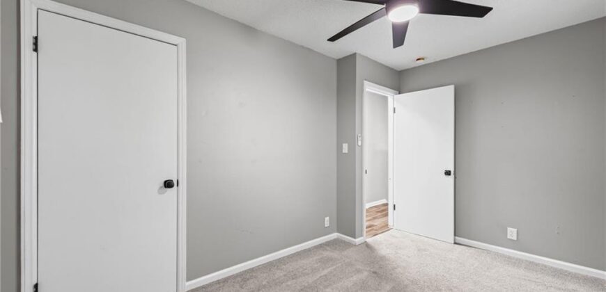 6208 NE Antioch Road, Gladstone, MO 64119