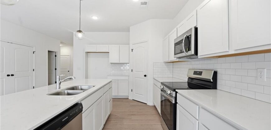 3048 NW 96th Terrace, Kansas City, MO 64154