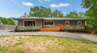 4157 N Cleveland Avenue, Kansas City, MO 64117