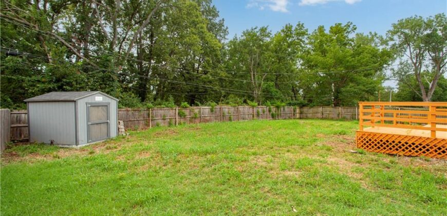 4157 N Cleveland Avenue, Kansas City, MO 64117