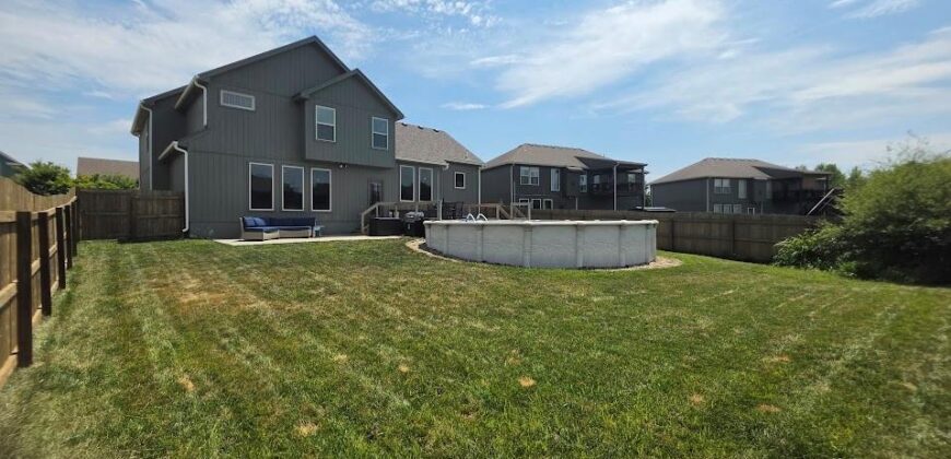 14606 Green Castle Street, Smithville, MO 64089