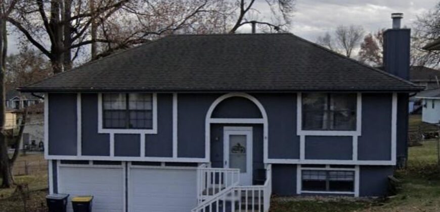 5209 NE 46th Street, Kansas City, MO 64117