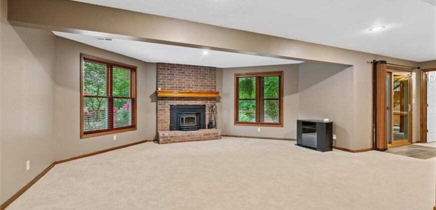 1402 Colony Drive, Kearney, MO 64060