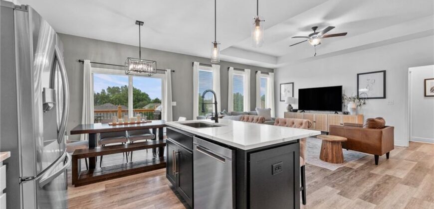 9600 N Lenox Place, Kansas City, MO 64154