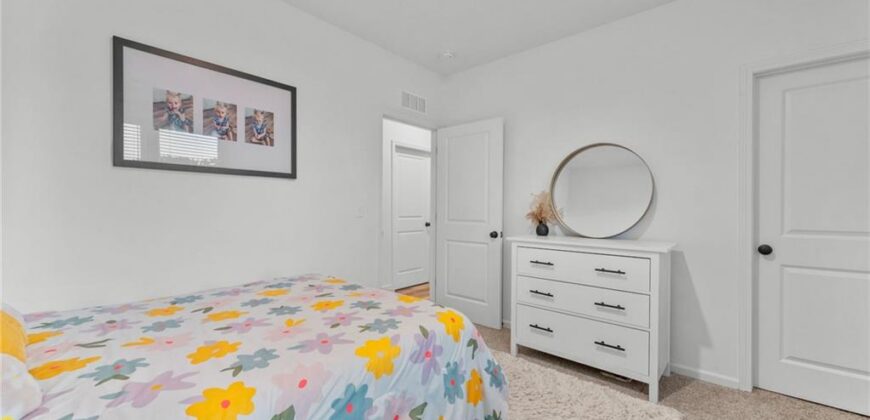 9600 N Lenox Place, Kansas City, MO 64154