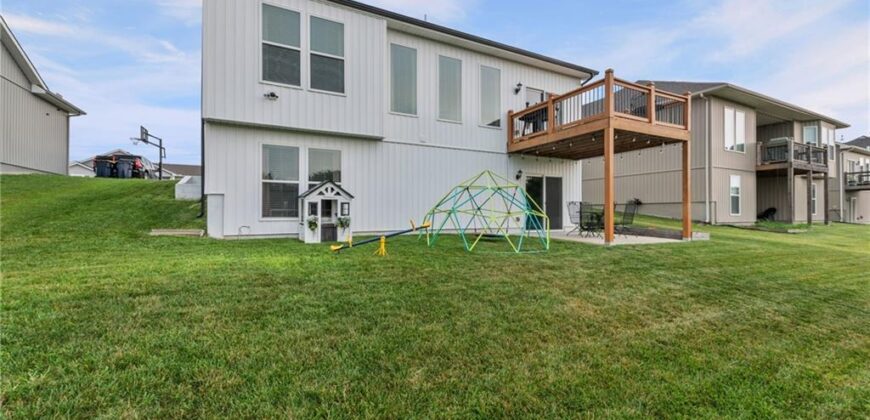 9600 N Lenox Place, Kansas City, MO 64154
