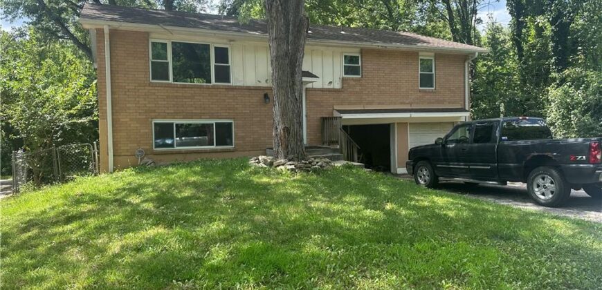6534 NW Hamer Drive, Kansas City, MO 64118