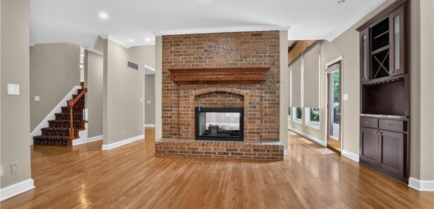 1305 NW 43rd Terrace, Kansas City, MO 64116