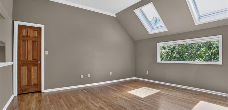 1305 NW 43rd Terrace, Kansas City, MO 64116