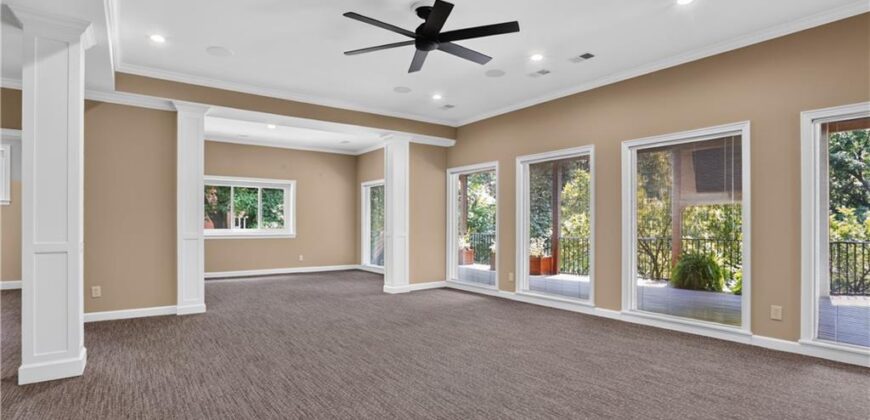 1305 NW 43rd Terrace, Kansas City, MO 64116