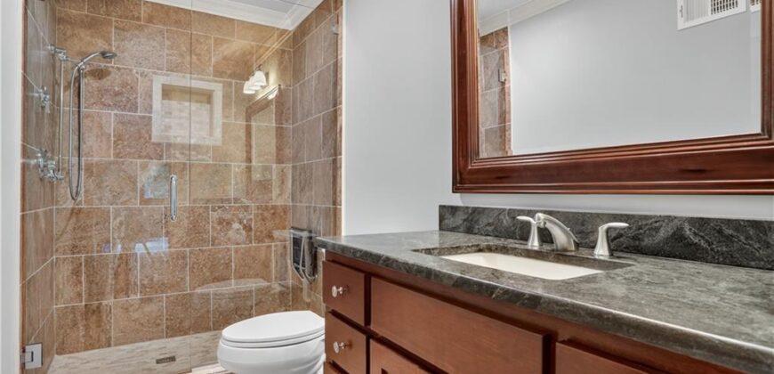 1305 NW 43rd Terrace, Kansas City, MO 64116