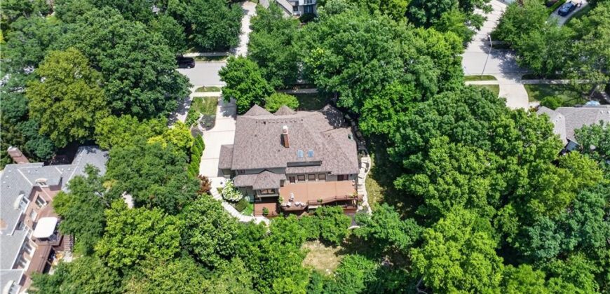 1305 NW 43rd Terrace, Kansas City, MO 64116
