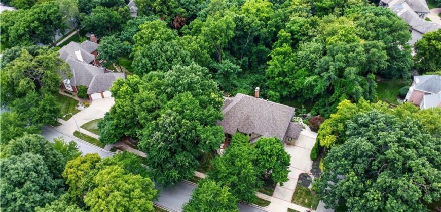 1305 NW 43rd Terrace, Kansas City, MO 64116