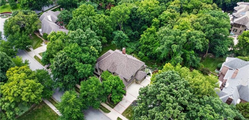 1305 NW 43rd Terrace, Kansas City, MO 64116
