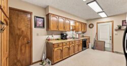 402 E 16th Street Circle, Kearney, MO 64060
