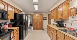 402 E 16th Street Circle, Kearney, MO 64060
