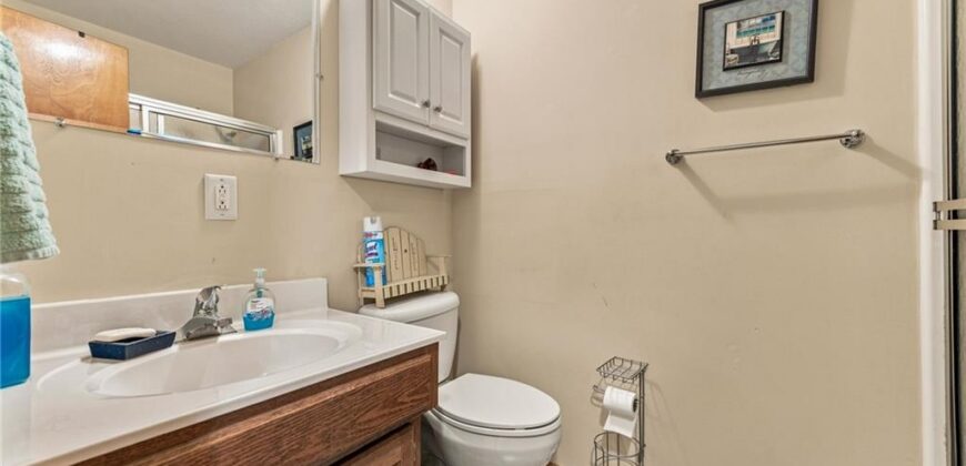402 E 16th Street Circle, Kearney, MO 64060