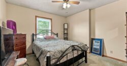 402 E 16th Street Circle, Kearney, MO 64060