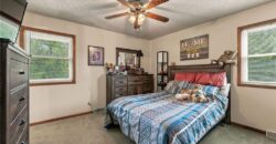 402 E 16th Street Circle, Kearney, MO 64060