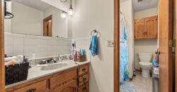 402 E 16th Street Circle, Kearney, MO 64060