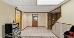 402 E 16th Street Circle, Kearney, MO 64060