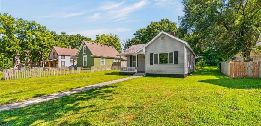 435 Ford Avenue, Liberty, MO 64068