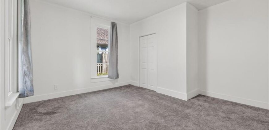 435 Ford Avenue, Liberty, MO 64068