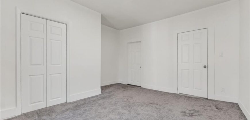 435 Ford Avenue, Liberty, MO 64068