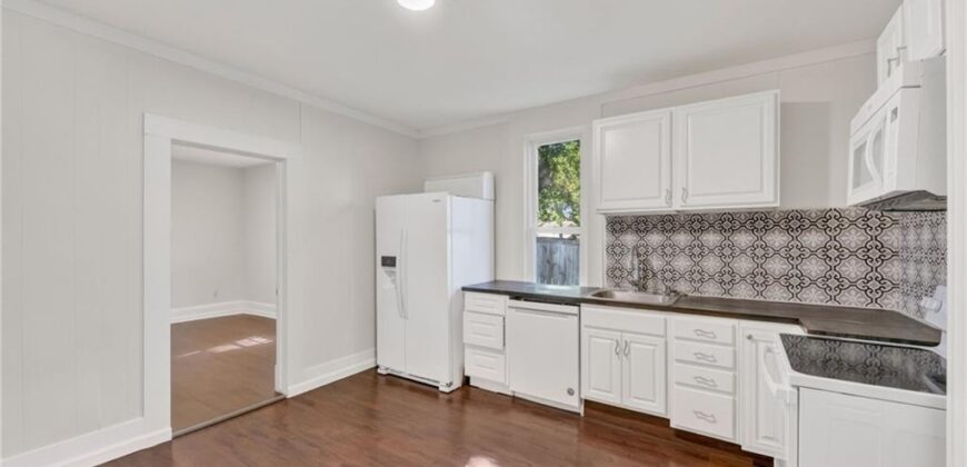 435 Ford Avenue, Liberty, MO 64068