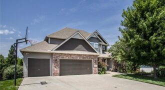 10208 N Farley Avenue, Kansas City, MO 64157