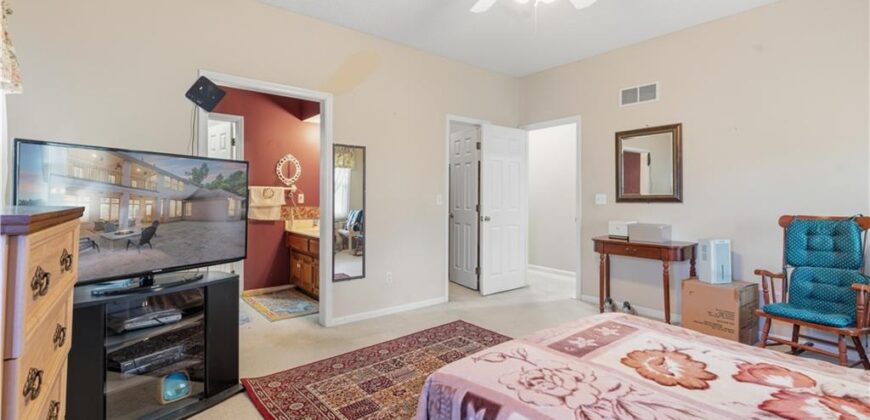 10126 N Highland Terrace, Kansas City, MO 64155