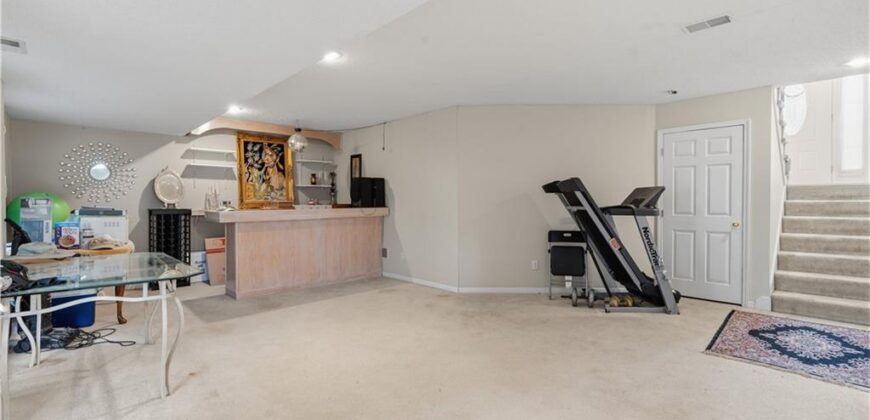 10126 N Highland Terrace, Kansas City, MO 64155