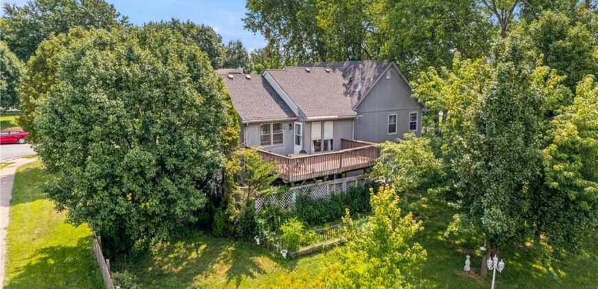 10126 N Highland Terrace, Kansas City, MO 64155