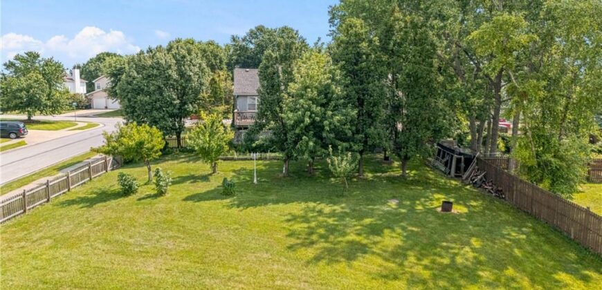 10126 N Highland Terrace, Kansas City, MO 64155