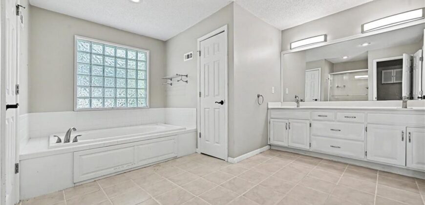 7216 NW 85th Street, Kansas City, MO 64153