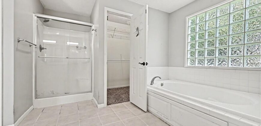 7216 NW 85th Street, Kansas City, MO 64153